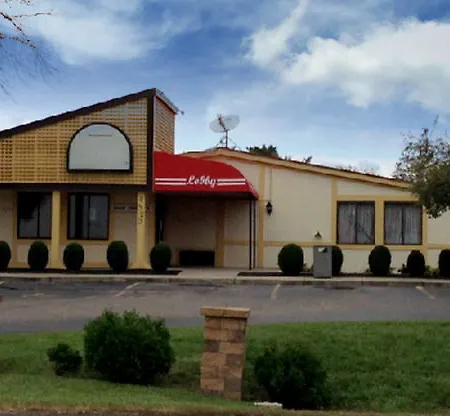 Budgetel Inn & Suites