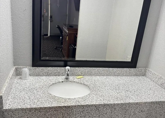 Inn Budgetel & 2*