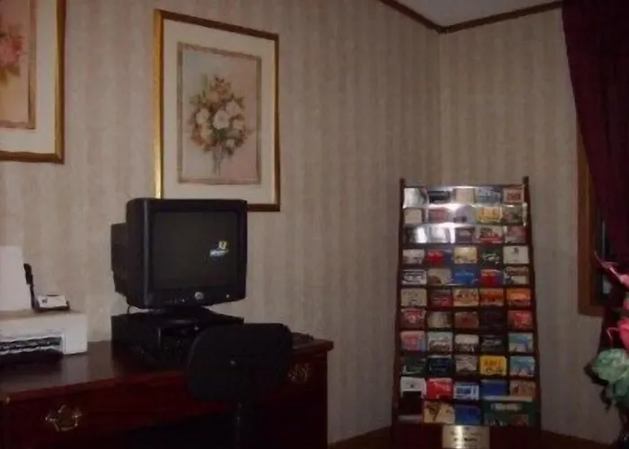 Budgetel & Inn 2*